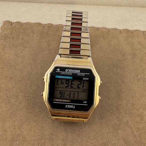 Timex Indiglo Digital Men’s Gold Tone Alarm Chrono Quartz Watch - Picture 4 of 7